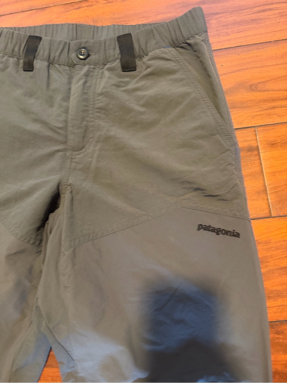 Patagonia Men's Cargo Pants in Gray with Blue Zip Accent - Picture 2 of 8